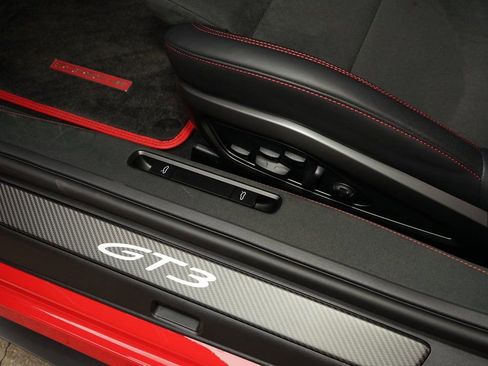 Used 2026 Porsche 911 GT3 image 31