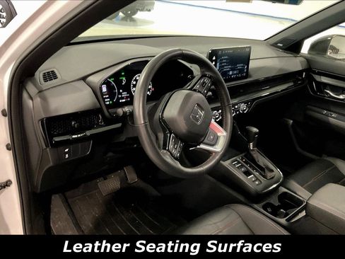 Used 2024 Honda CR-V Sport Touring image 4