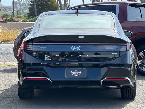 New 2025 Hyundai Sonata Limited image 7