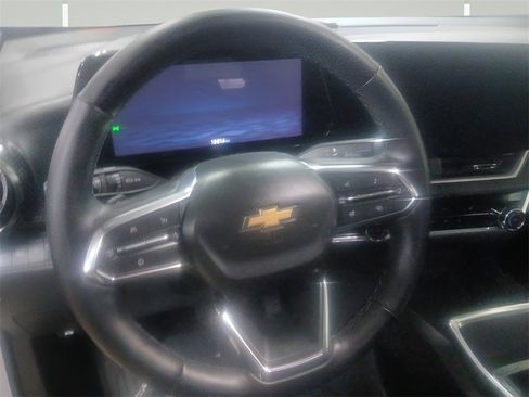 Used 2025 Chevrolet Equinox LT image 18
