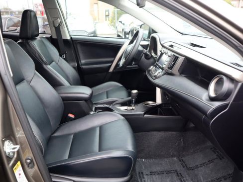 Used 2013 Toyota RAV4 Limited AWD/4WD image 9