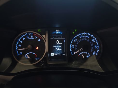 Used 2023 Toyota Tacoma TRD Off-Road AWD/4WD image 17