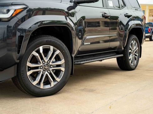 New 2026 Toyota 4Runner Limited AWD/4WD image 5