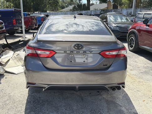 Used 2019 Toyota Camry SE FWD image 6