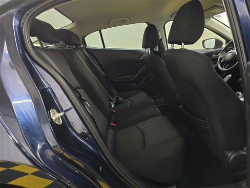 Used 2015 MAZDA MAZDA3 i Sport image 12