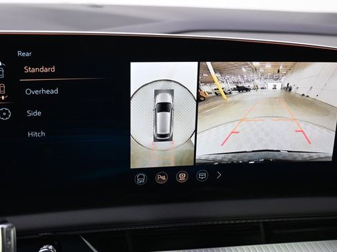 New 2026 Cadillac Optiq Luxury 1 image 28