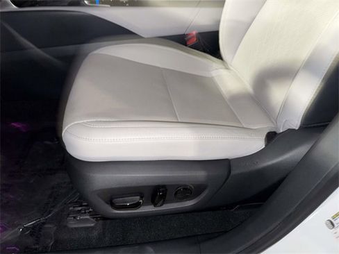 Certified 2023 Lexus RX 350h image 3