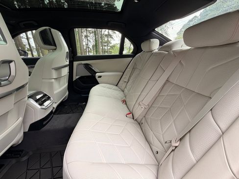 New 2026 BMW 740i RWD image 14