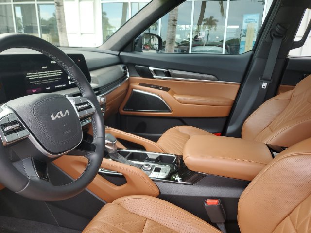 Certified 2025 Kia Telluride SX Prestige X-Line AWD/4WD image 21