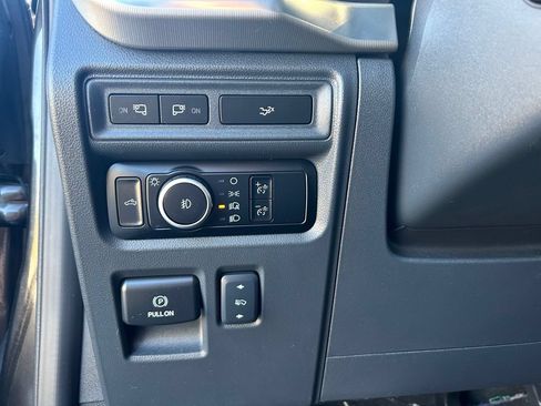 Used 2024 Ford F150 Lariat AWD/4WD image 17