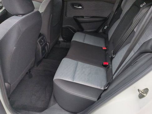 Used 2023 Nissan Rogue SV AWD/4WD image 27