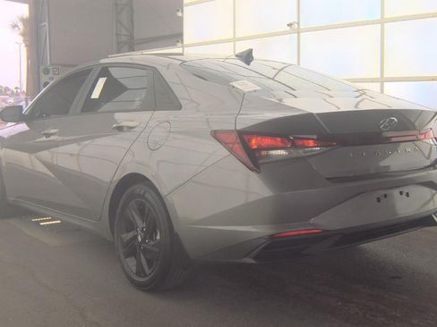 Used 2023 Hyundai Elantra SEL FWD image 7