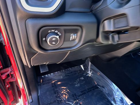 Used 2024 RAM 2500 Big Horn w/ Bed Utility Group image 25