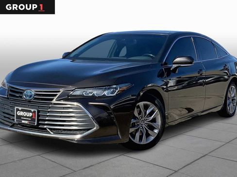 Used 2019 Toyota Avalon XLE image 1