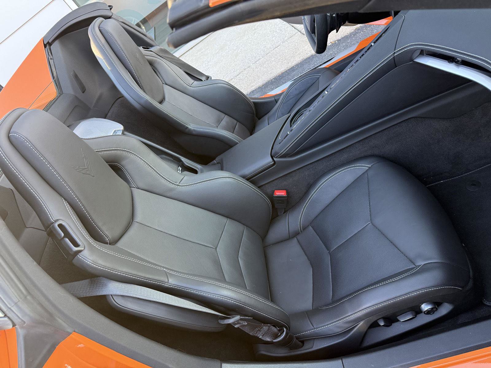 Used 2024 Chevrolet Corvette Stingray Preferred Conv w/ Z51 Performance Package RWD image 18