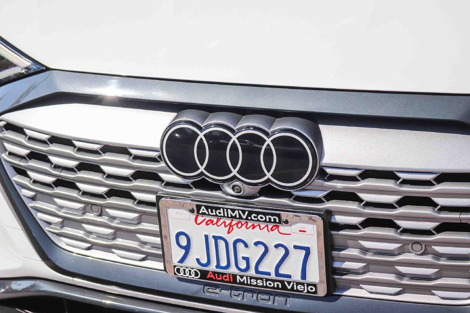 Used 2024 Audi Q8 e-tron Premium Plus w/ Premium Plus Package AWD/4WD image 13