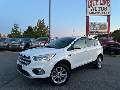 Used 2017 Ford Escape SE w/ SE Cold Weather Package