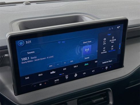 New 2025 Ford Maverick XL image 14