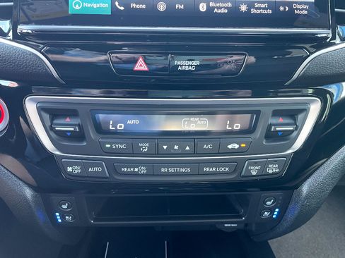 Certified 2026 Honda Ridgeline Black Edition image 18