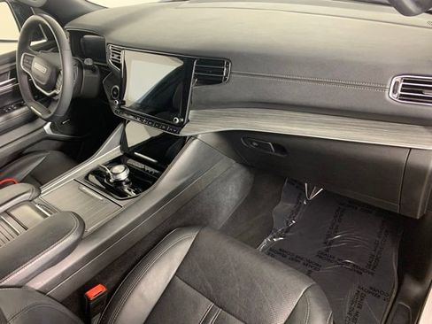 Used 2023 Jeep Wagoneer L Series II image 22