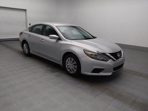 Used 2018 Nissan Altima 2.5 S w/ S Convenience Package FWD image 11
