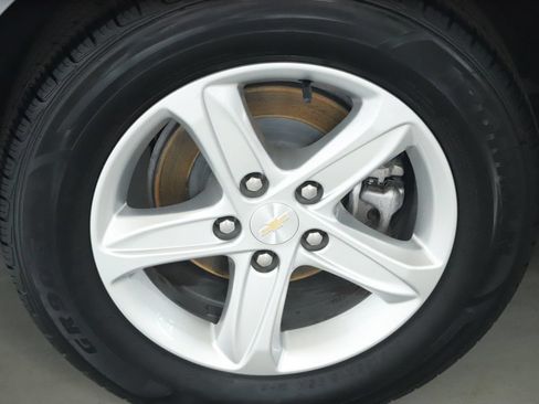 Used 2024 Chevrolet Malibu LT FWD image 12