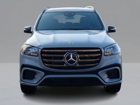New 2026 Mercedes-Benz GLS 580 4MATIC image 2