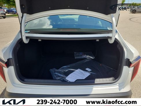 New 2026 Kia K4 FWD image 10