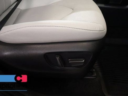 Certified 2024 Toyota Grand Highlander AWD image 30