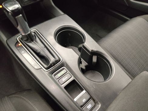 Used 2022 Honda Civic EX image 26