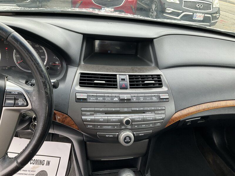 Used 2011 Honda Accord EX-L image 24
