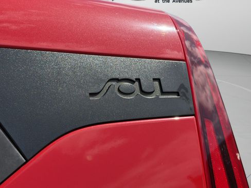 Used 2020 Kia Soul LX FWD image 27
