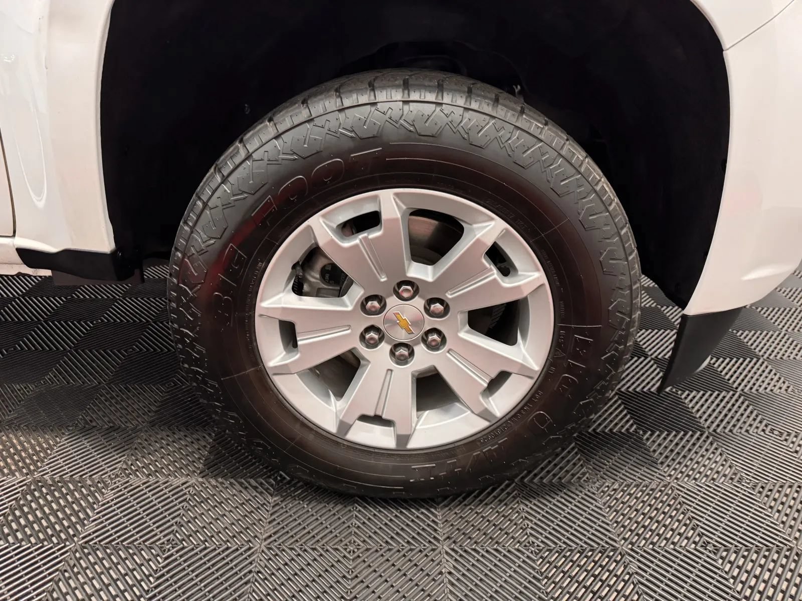 Used 2022 Chevrolet Colorado LT w/ Fleet Safety Package AWD/4WD image 19