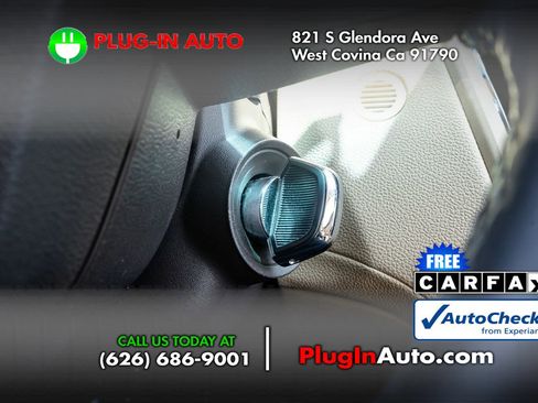 Used 2008 Cadillac CTS 3.6 w/ Luxury Level Two Package RWD image 20