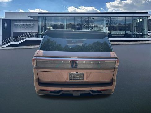 New 2026 Lincoln Navigator L Black Label w/ Black Label Special Edition AWD/4WD image 7