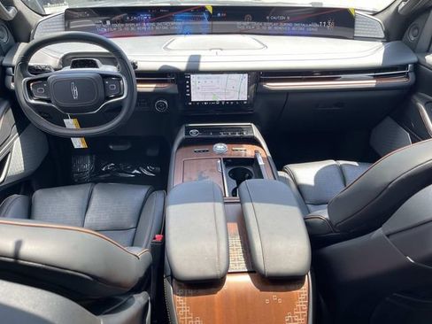 New 2026 Lincoln Navigator Black Label AWD/4WD image 14