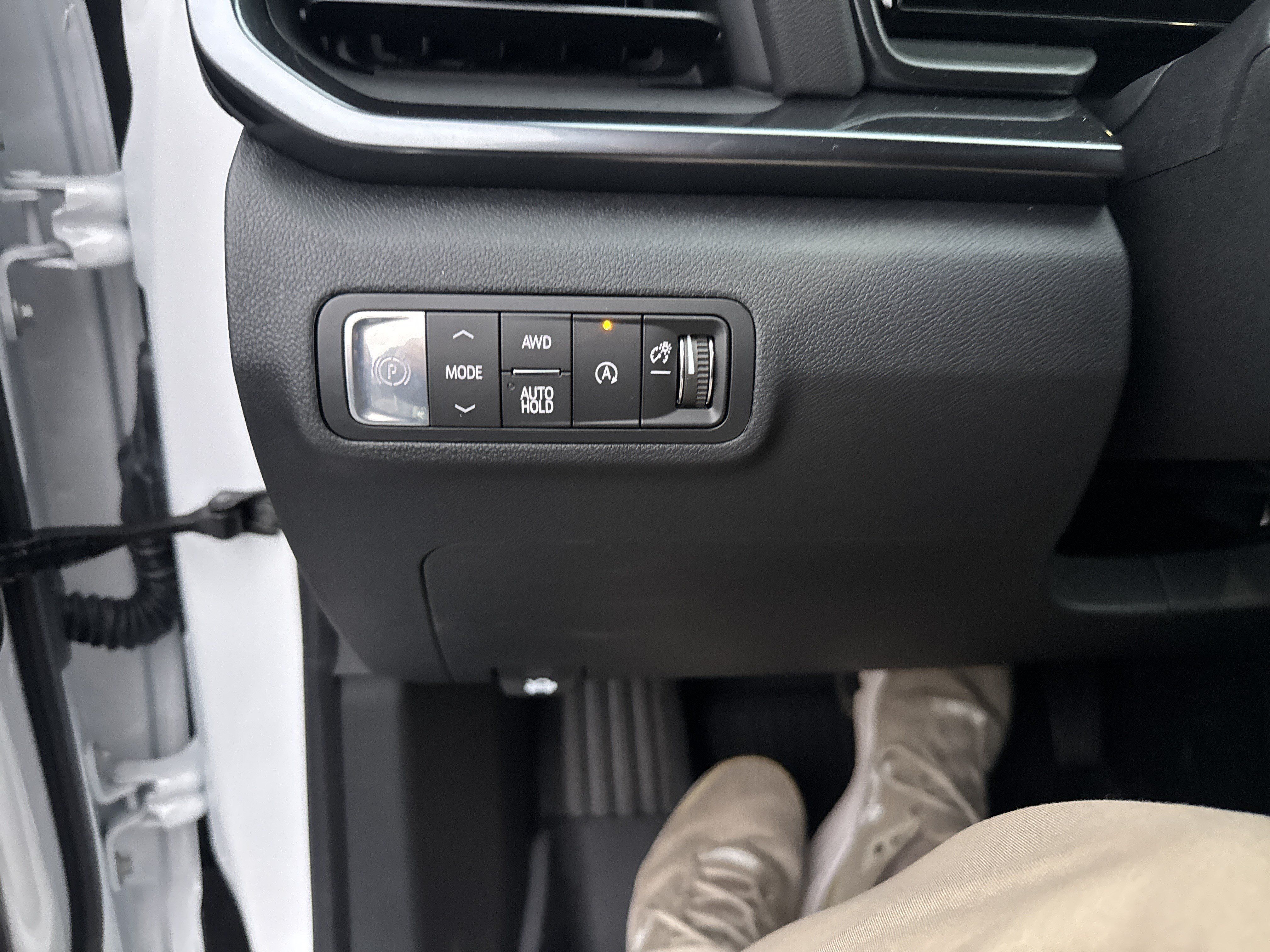 New 2026 GMC Terrain AT4 w/ LPO, Floor Liner Package AWD/4WD image 30