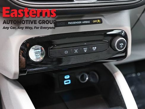 Used 2023 Ford Escape SE FWD image 19