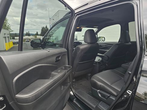 Used 2023 Honda Passport Elite image 19