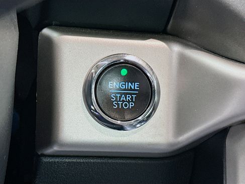 Used 2024 Ford Expedition Max XLT image 20