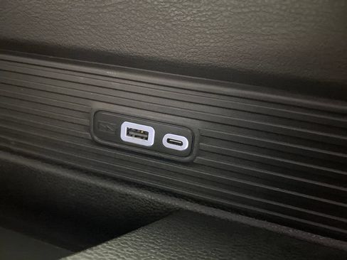 Used 2024 Jeep Wagoneer Series II w/ Flexible Seating Group AWD/4WD image 42