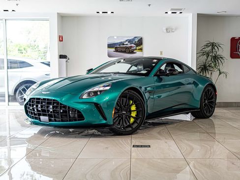Used 2026 Aston Martin V8 Vantage Coupe RWD image 1