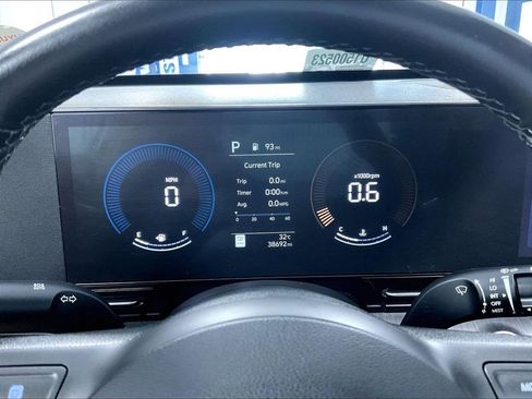 Used 2024 Hyundai Kona SEL AWD/4WD image 24