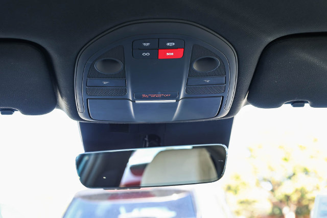 Used 2024 Genesis G70 2.5T RWD image 18