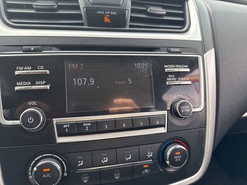 Used 2017 Nissan Altima 2.5 SR image 11