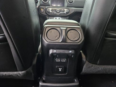 Used 2021 Jeep Wrangler Unlimited Sahara w/ Cold Weather Group AWD/4WD image 19