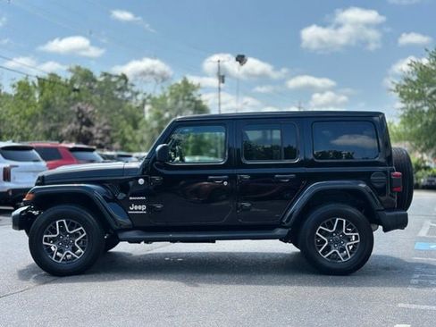 Used 2024 Jeep Wrangler Unlimited Sahara AWD/4WD image 3