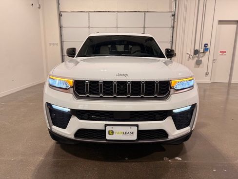 Used 2026 Jeep Grand Cherokee L Limited w/ Luxury Tech Group II RWD image 2