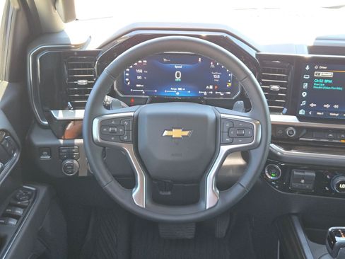 Certified 2026 Chevrolet Silverado 1500 LT AWD/4WD image 16