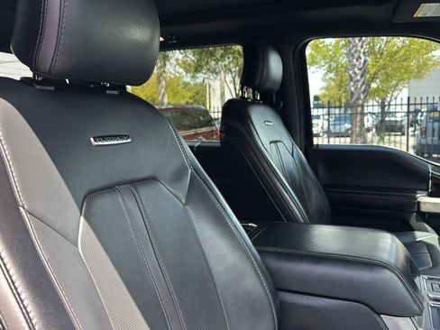 Used 2017 Ford F150 Platinum w/ Equipment Group 701A Luxury AWD/4WD image 11